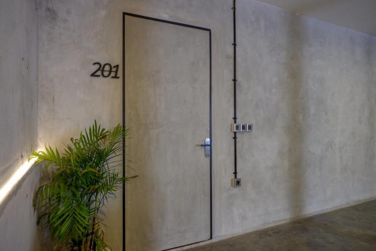 RedDoorz Plus near Kawasan Sam Poo Kong Semarang Bagian luar foto