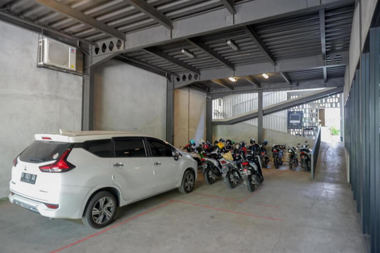 RedDoorz Plus near Kawasan Sam Poo Kong Semarang Bagian luar foto