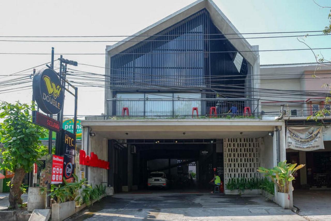 RedDoorz Plus near Kawasan Sam Poo Kong Semarang Bagian luar foto